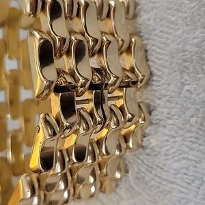 Luxurious Gold-Tone Bracelet